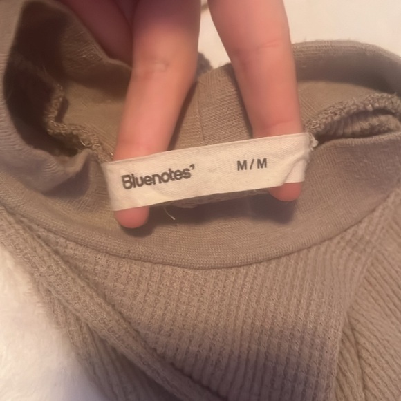 Beige cropped long sleeve shirt from blue Notes worn twice - Picture 2 of 2